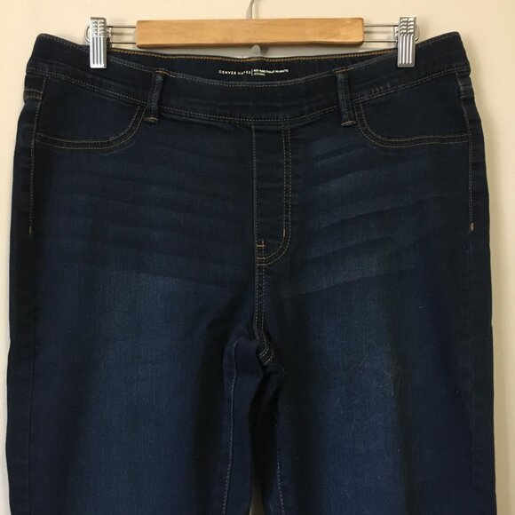 Denver Hayes Mid Rise Blue Jeggings - Picture 3 of 12